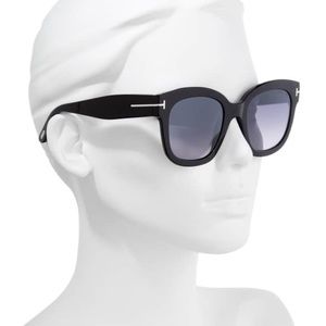 Tom Ford Beatrix women’s sunglasses NWOT